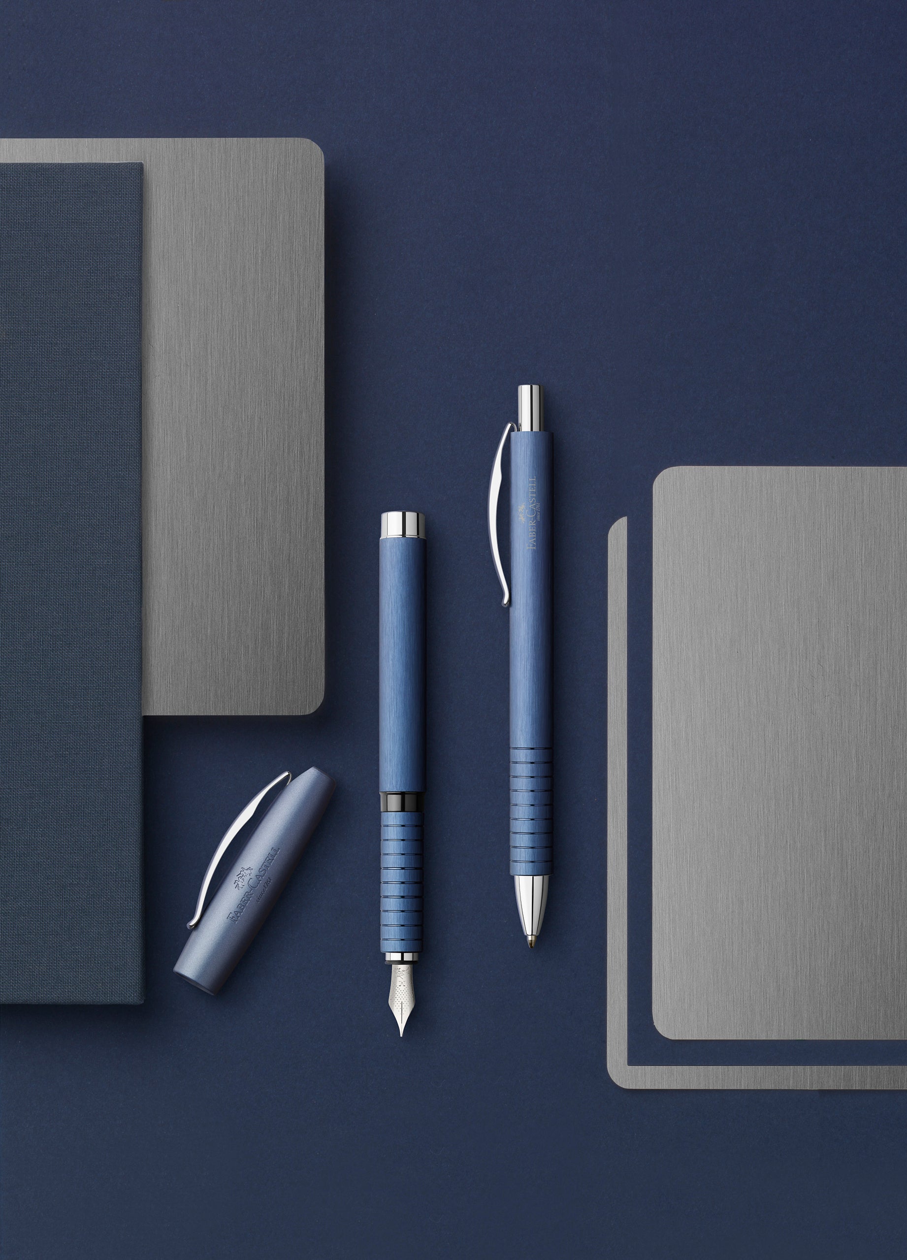 STILOU ESSENTIO ALUMINIUM ALBASTRU M FABER-CASTELL