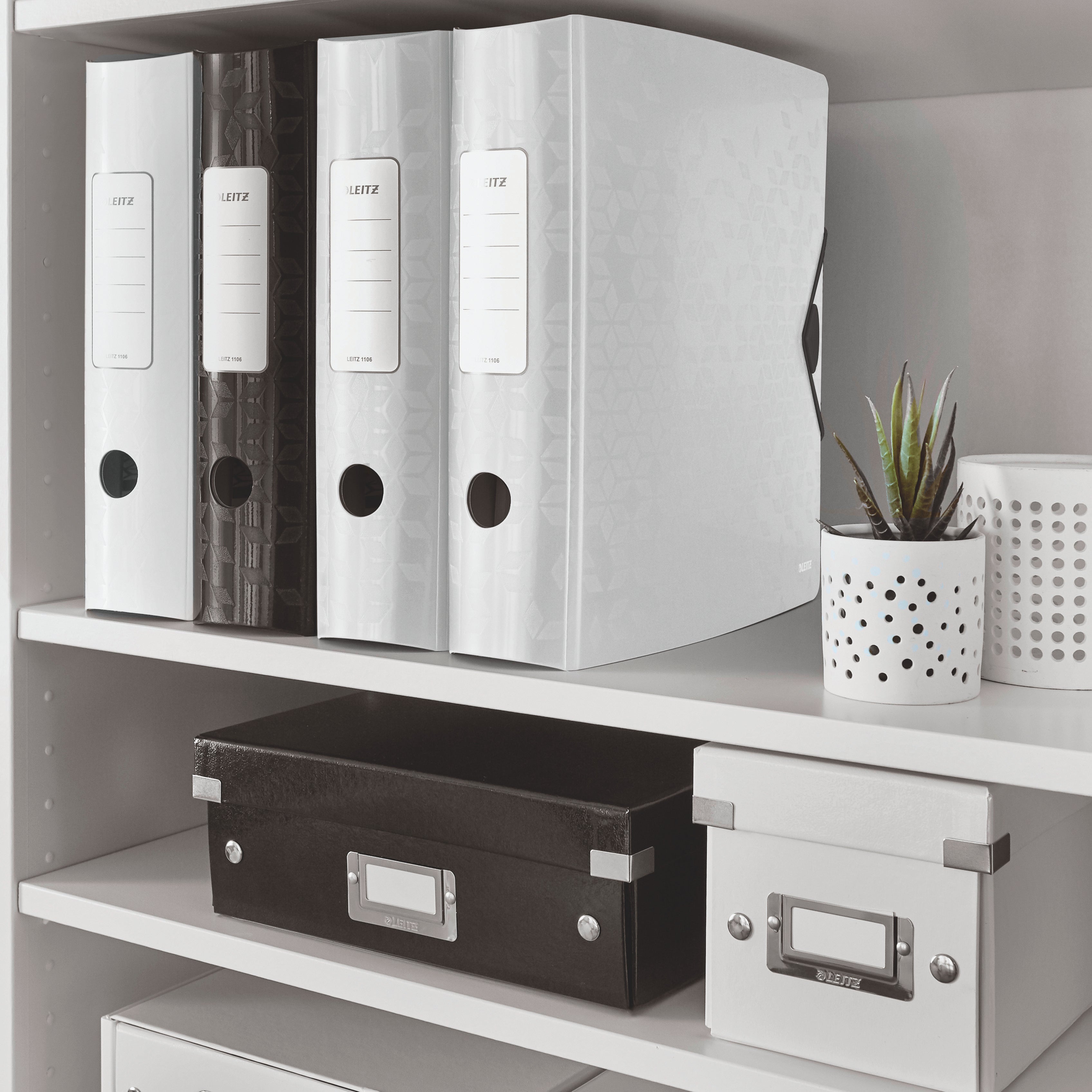 BIBLIORAFT PLASTIFIAT 8.2 CM 180GRADE ALB ACTIVE WOW LEITZ
