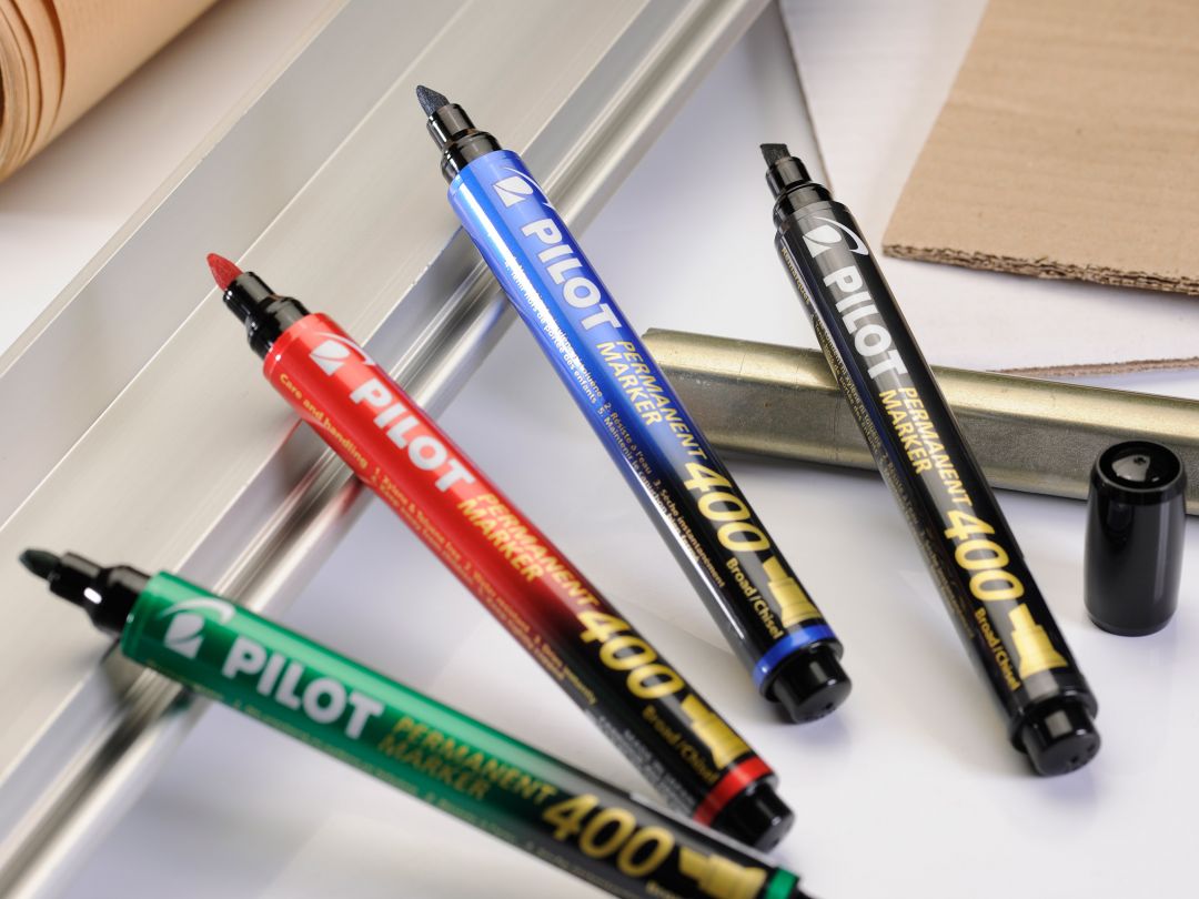 MARKER PERMANENT NEGRU VARF TESIT 4MM P400 PILOT