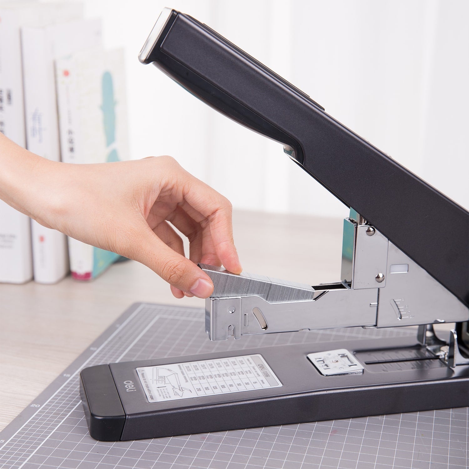 CAPSATOR INDUSTRIAL 210 COLI HEAVY DUTY NEGRU DELI