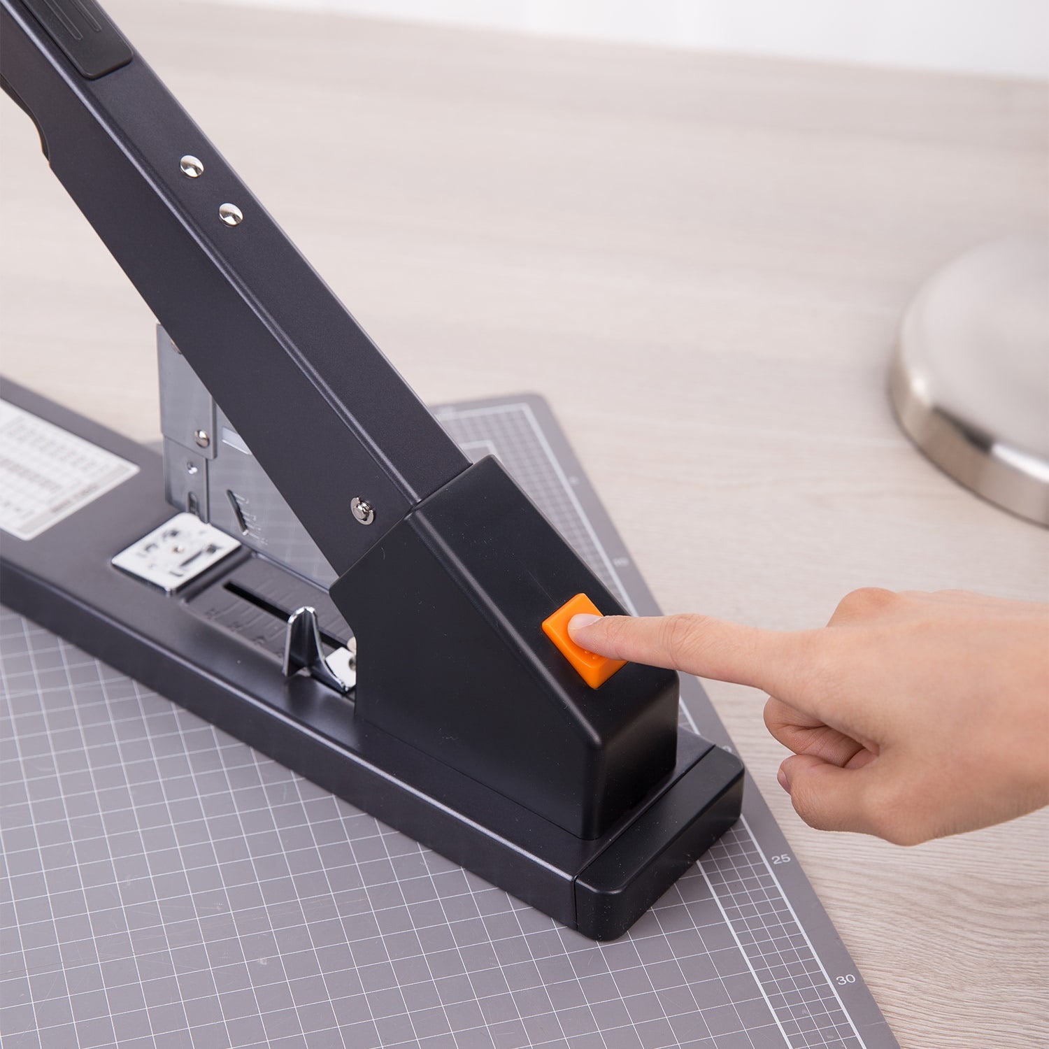 CAPSATOR INDUSTRIAL 210 COLI HEAVY DUTY NEGRU DELI