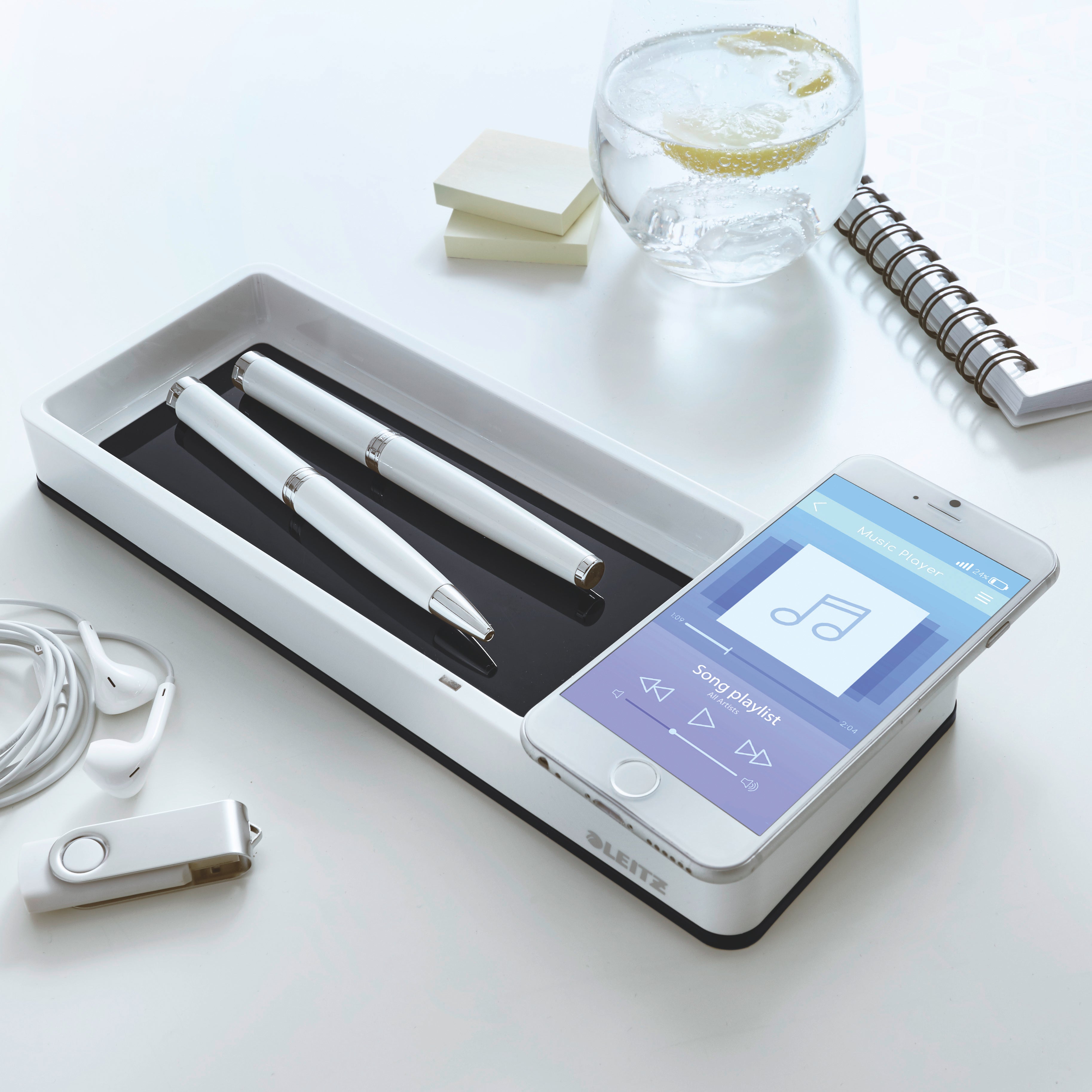 SUPORT BIROU CU INCARCATOR INDUCTIE NEGRU/ALB LEITZ