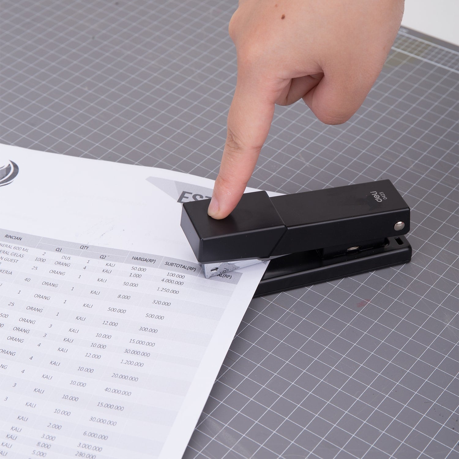 CAPSATOR 25 COLI 24/6 METALIC HALF STRIP DELI