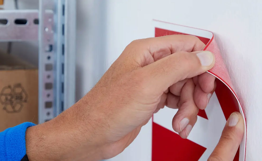 BANDA DUBLU ADEZIVA REPOZITIONABILA 25M*50MM TESA