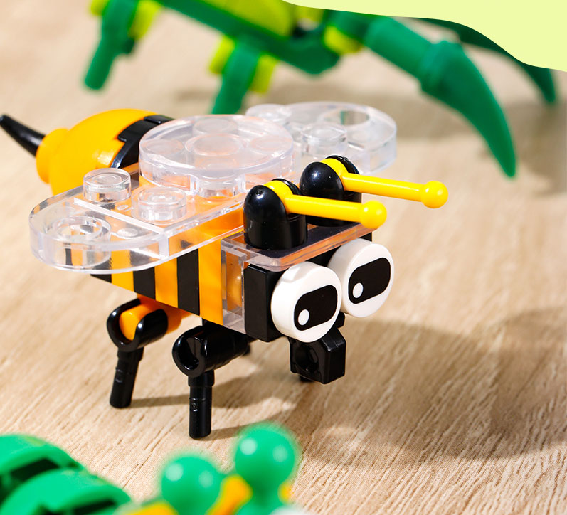 BLOCURI CONSTRUCTII TIP LEGO MODEL INSECTE ASORTATE DELI