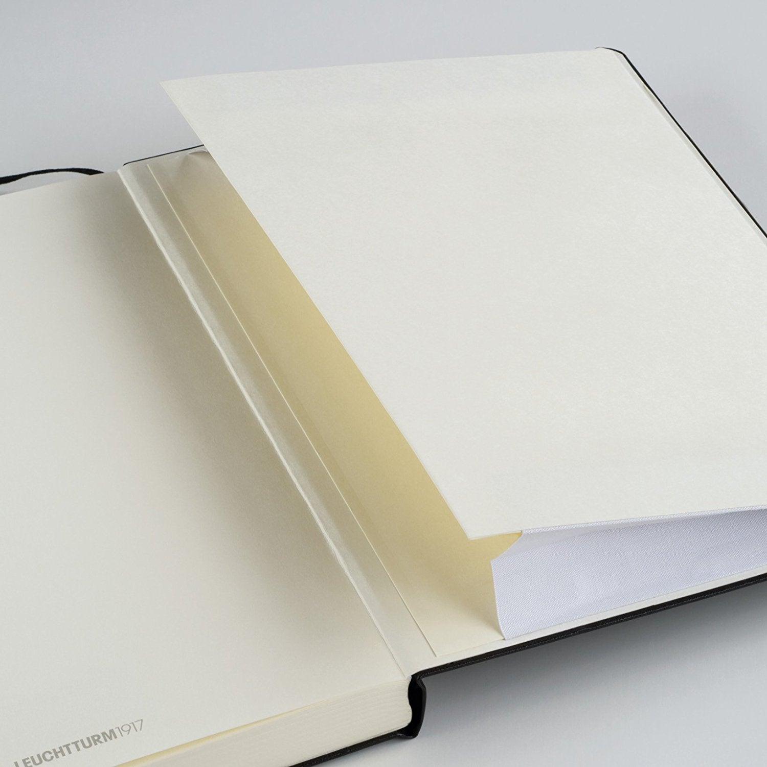 CAIET A6 DICTANDO COPERTA RIGIDA ALBASTRU ROYAL LEUCHTTURM