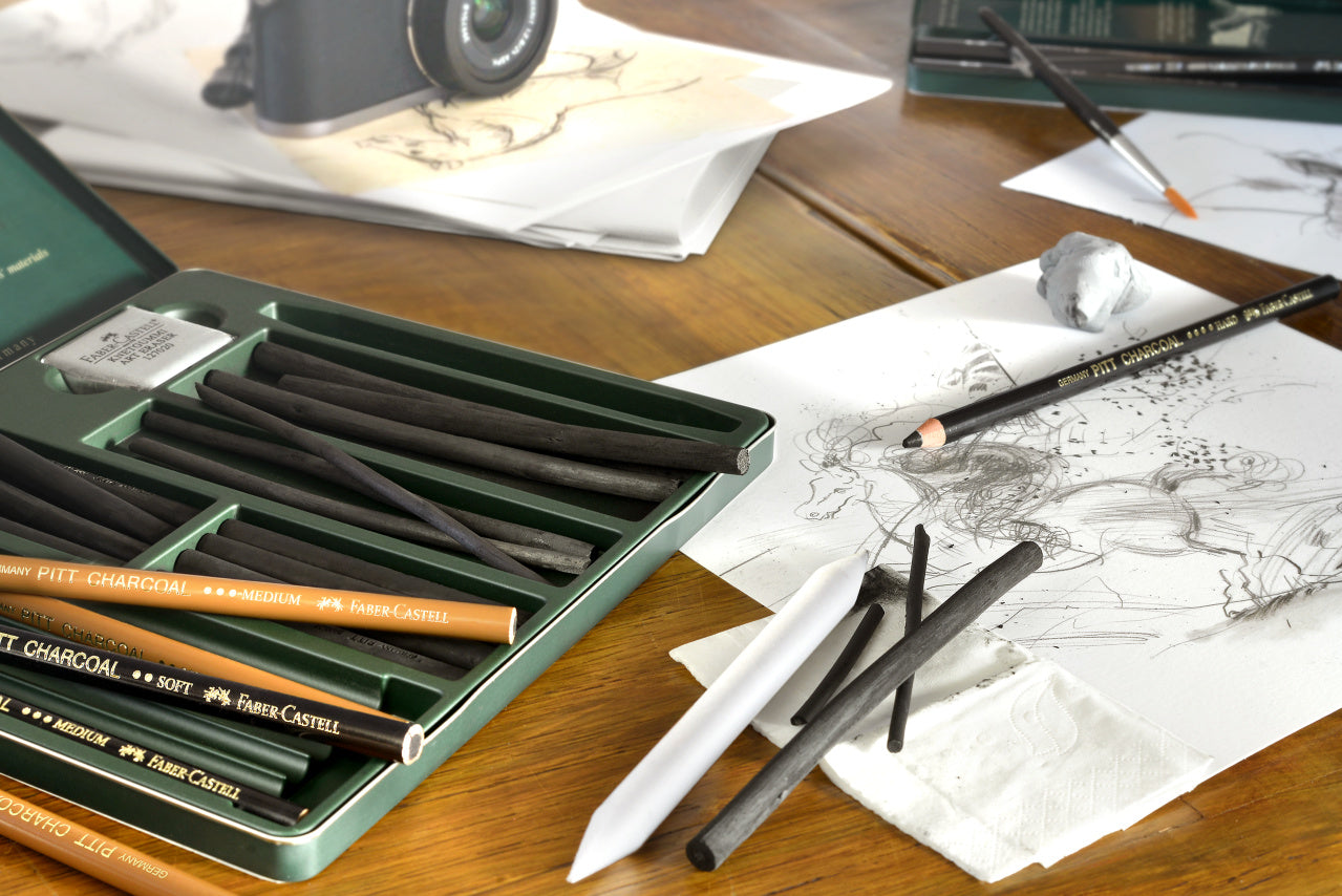 CUTIE 4 BUCATI CARBUNE NATURAL PITT MONOCHROME 9-15 MM FABER-CASTELL