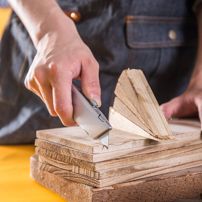 CUTTER UTILITAR ALUMINIU DELI