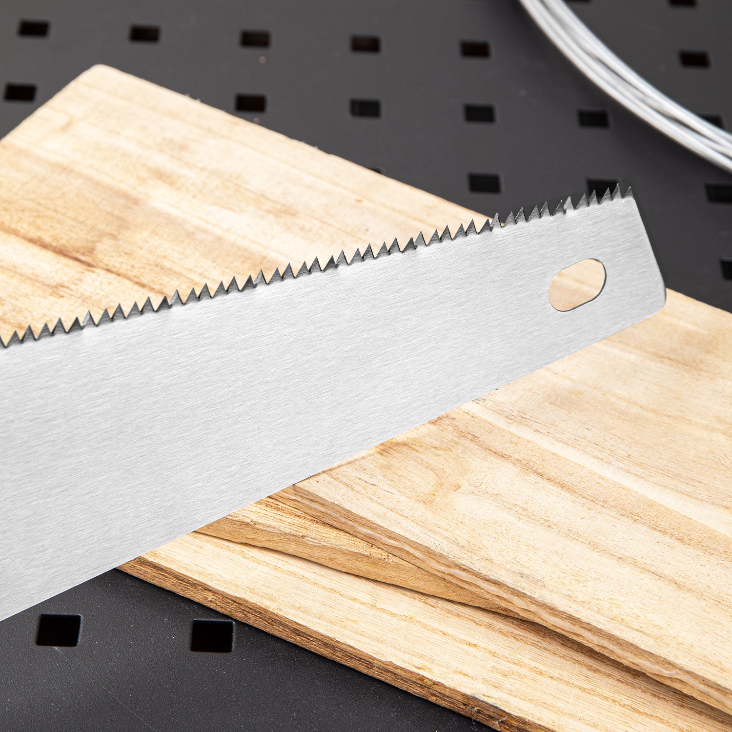 FIERASTRAU 45 CM PENTRU GRADINARIT DELI