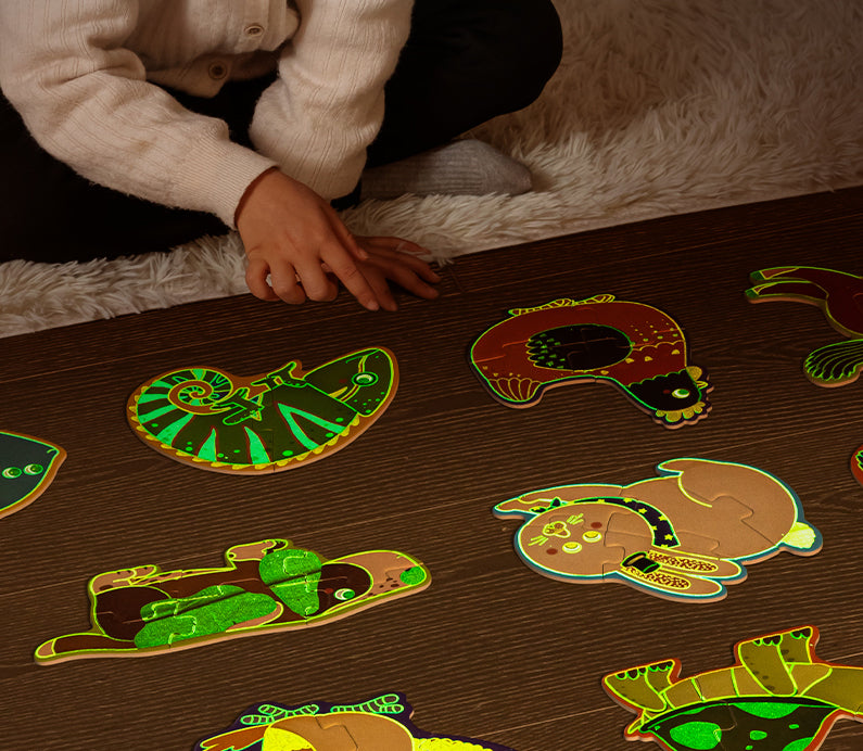 PUZZLE GEANTA CADOU 54 PIESE EFECT LUMINOS FRIENDS 3+  DELI