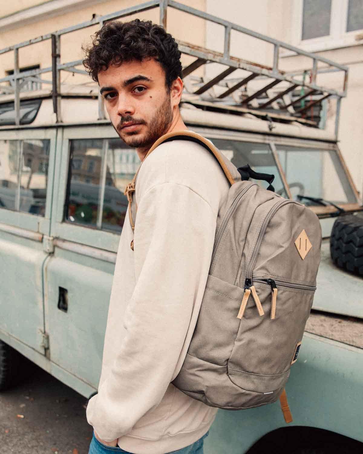 RUCSAC CULT OLIVE WALKER