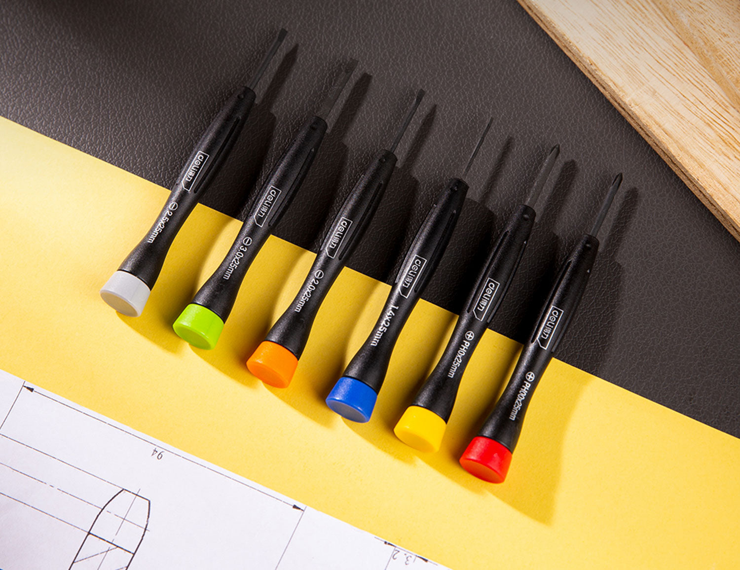 SET 6 SURUBELNITE PRECIZIE CUT PLASTIC DELI