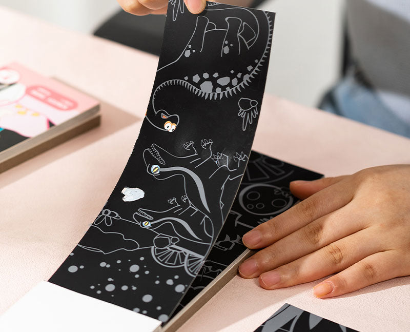 SET CREATIV 15 SEMNE DE CARTE CARTON RAZUIBIL DINOZAURI DELI