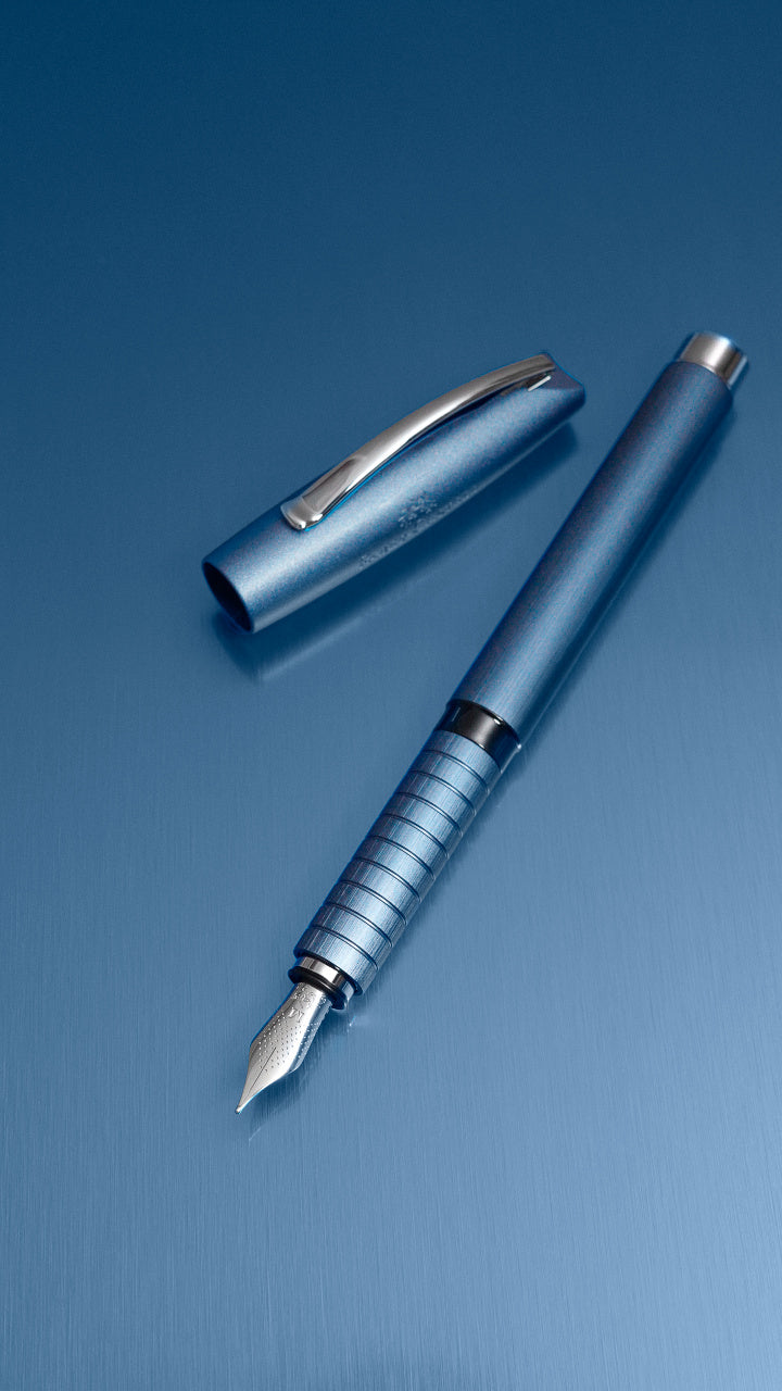 STILOU ESSENTIO ALUMINIUM ALBASTRU EF FABER-CASTELL