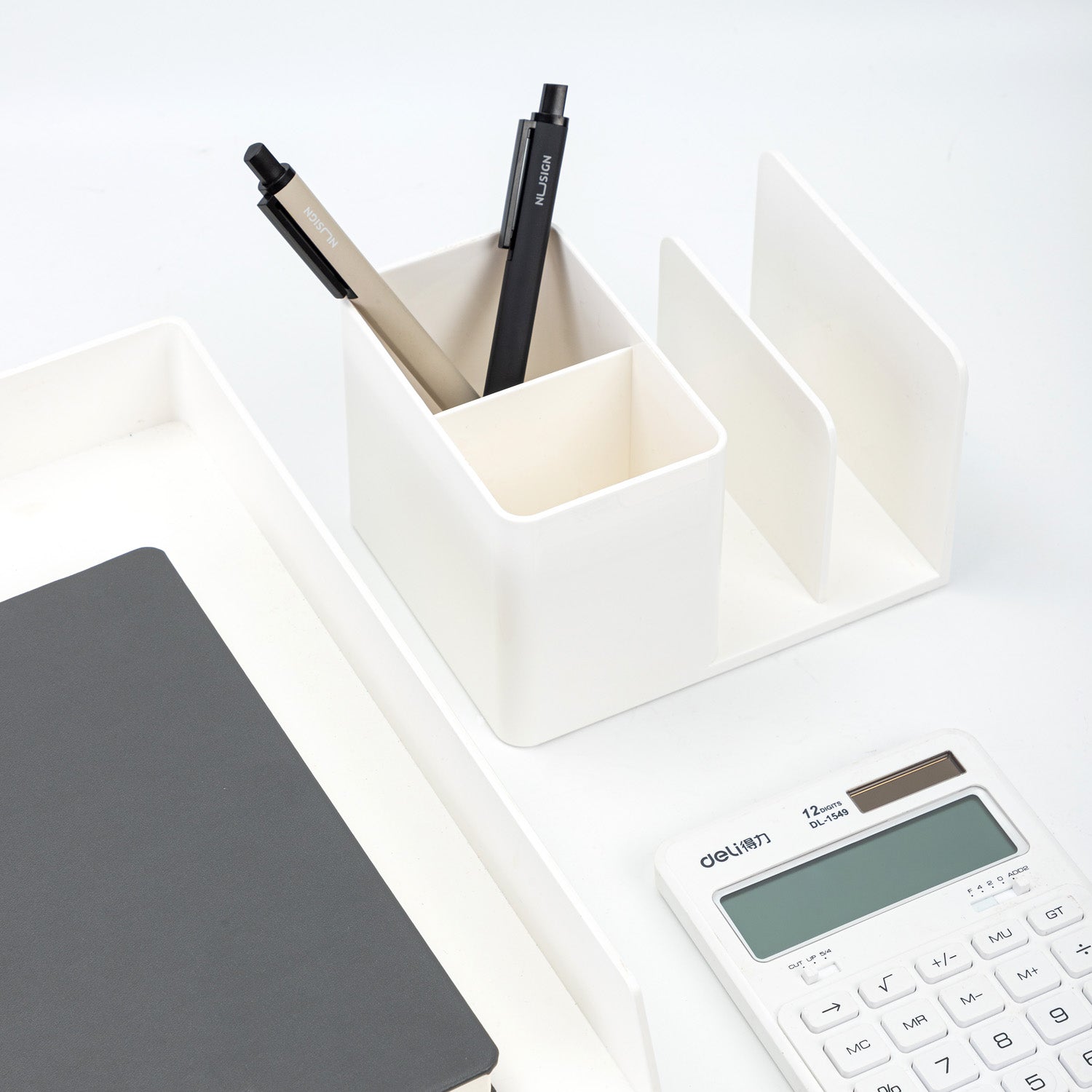 SUPORT BIROU 2 COMPARTIMENTE + 2 SEPARATOARE CARTI ALB NUSIGN DELI