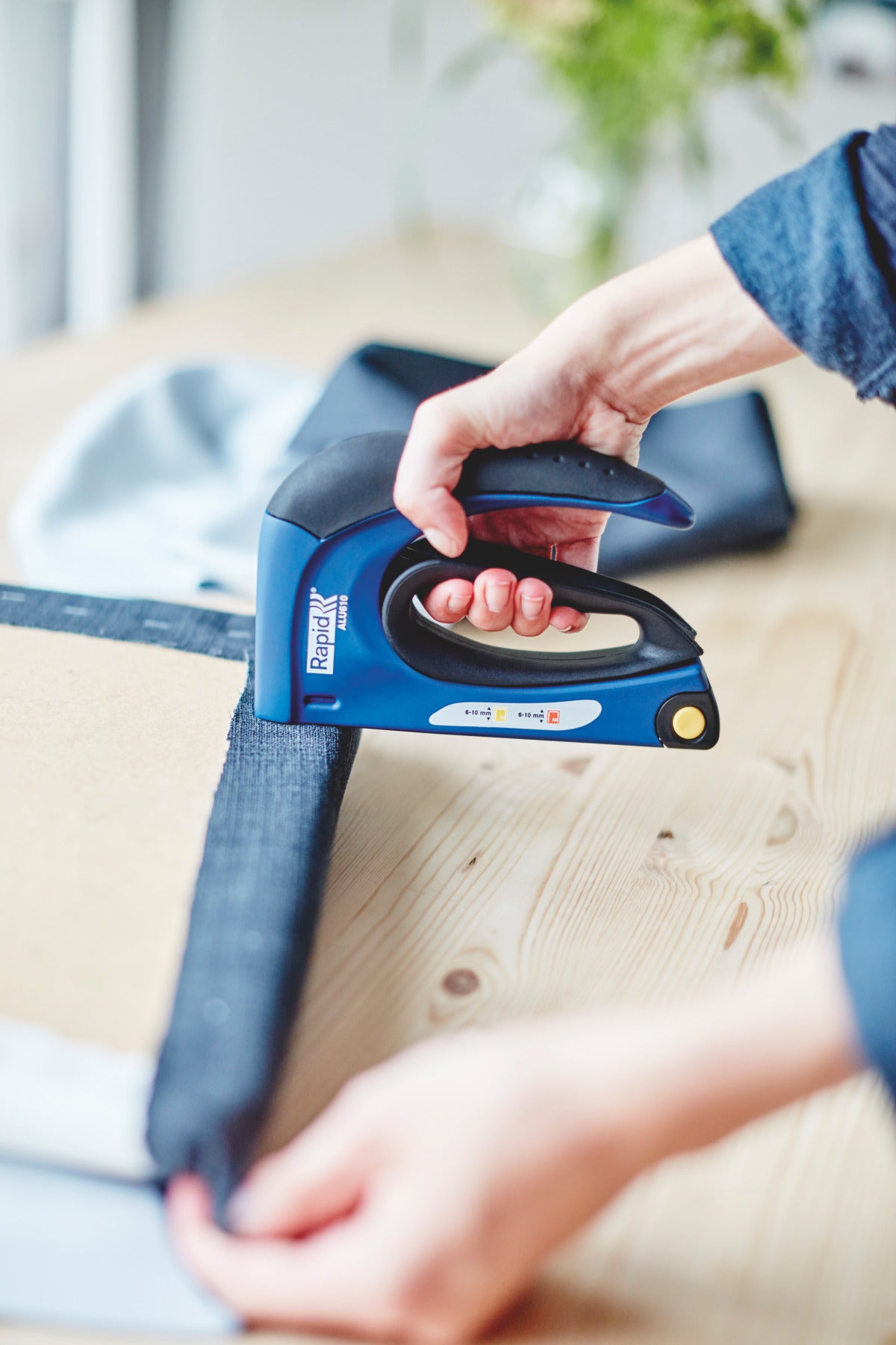 TACKER ALU610 METALIC CAPSE 53/6-10 13/6-10 RAPID